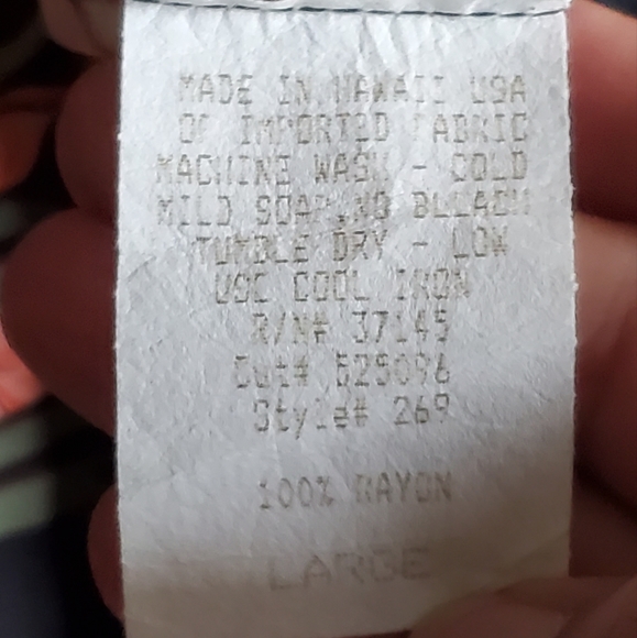 Hilo Hattie vintage Hawaiian shirt - Picture 9 of 9